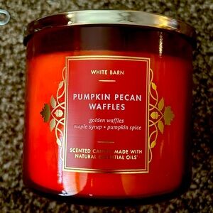 Brand new three week candle from Bath & Body Works